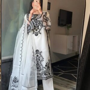 Embroidered Organza Suit Set with Dupatta – 3 Pcs