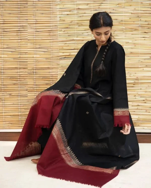 3 Pcs Women's Unstitched Embroidered Suit