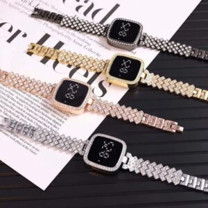 Women’s Battery Operated, Water Resistant Watch 1
