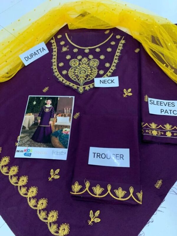 3 Pcs Girl's Dhanak Embroidered Unstitched Suit