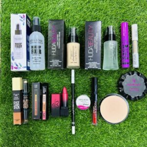12 in 1 Makeup Deal – C