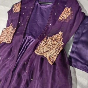 3 Pcs Women’s Stitched Shamoz Silk Embroidered Gown Suit